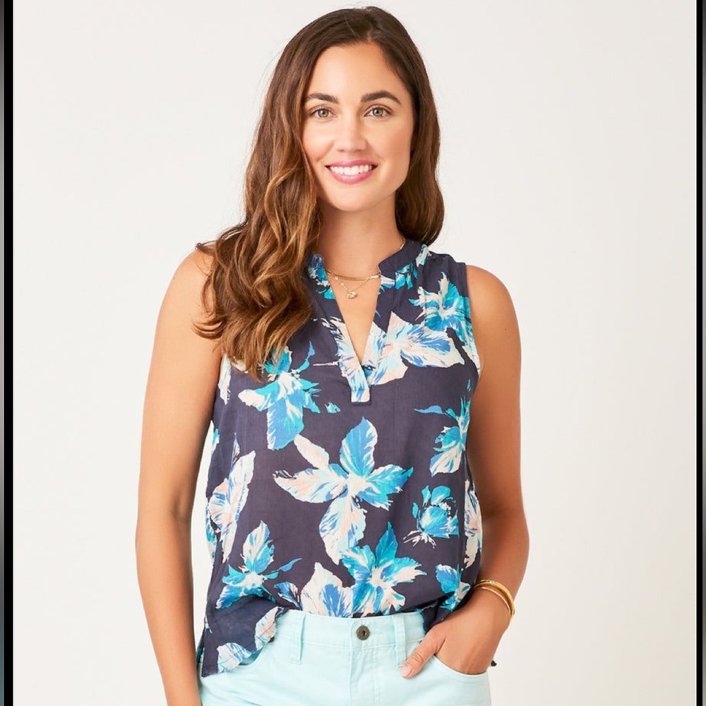 Excellent Condition! Carve Designs Dylan Tank in Stargazer Print (Medium)